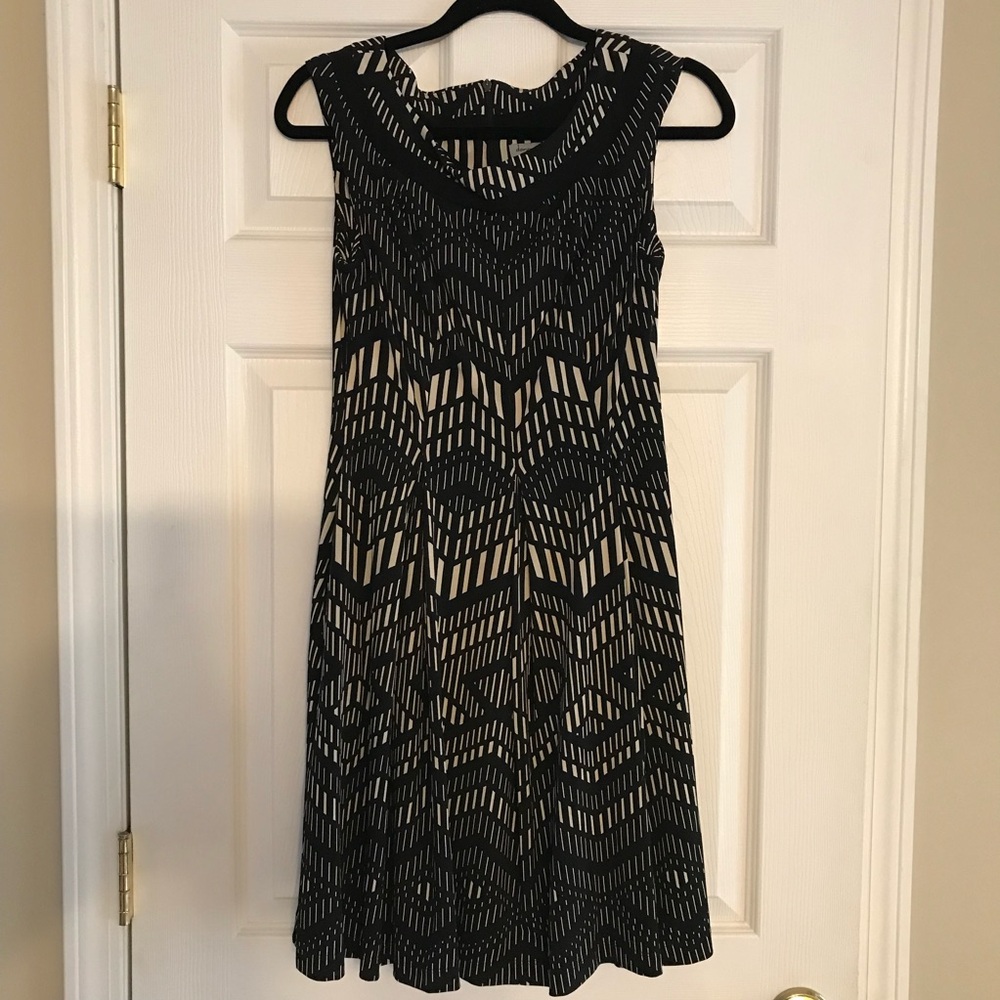 Danny & Nicole Black and Cream Sleeveless Midi Dress
